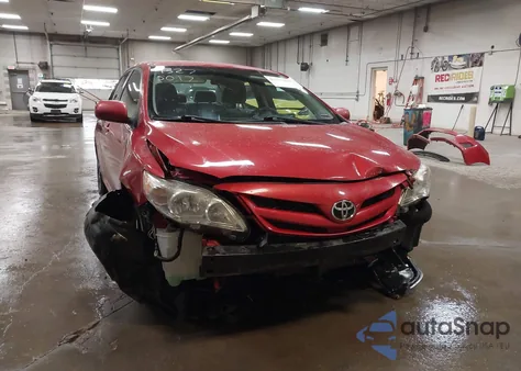 2011 Toyota Corolla Le z USA, uszkodzony, nr VIN 2T1BU4EE6BC702647